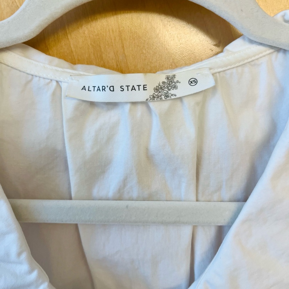 Altar’d State Peter Pan Collar White Ruffle Trim Eyelet Cotton Top - Size XS - Picture 6 of 12